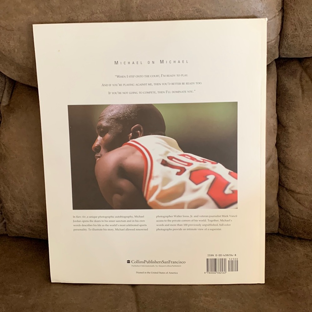 Michael Jordan book RARE AIR - Picture 7 of 16